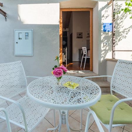 Apartmani Bugenvilija Brbinj 外观 照片