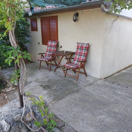 Apartmani Bugenvilija Brbinj 外观 照片