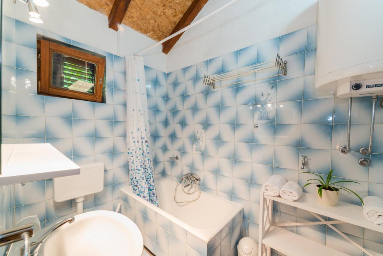 Apartmani Bugenvilija Brbinj 外观 照片