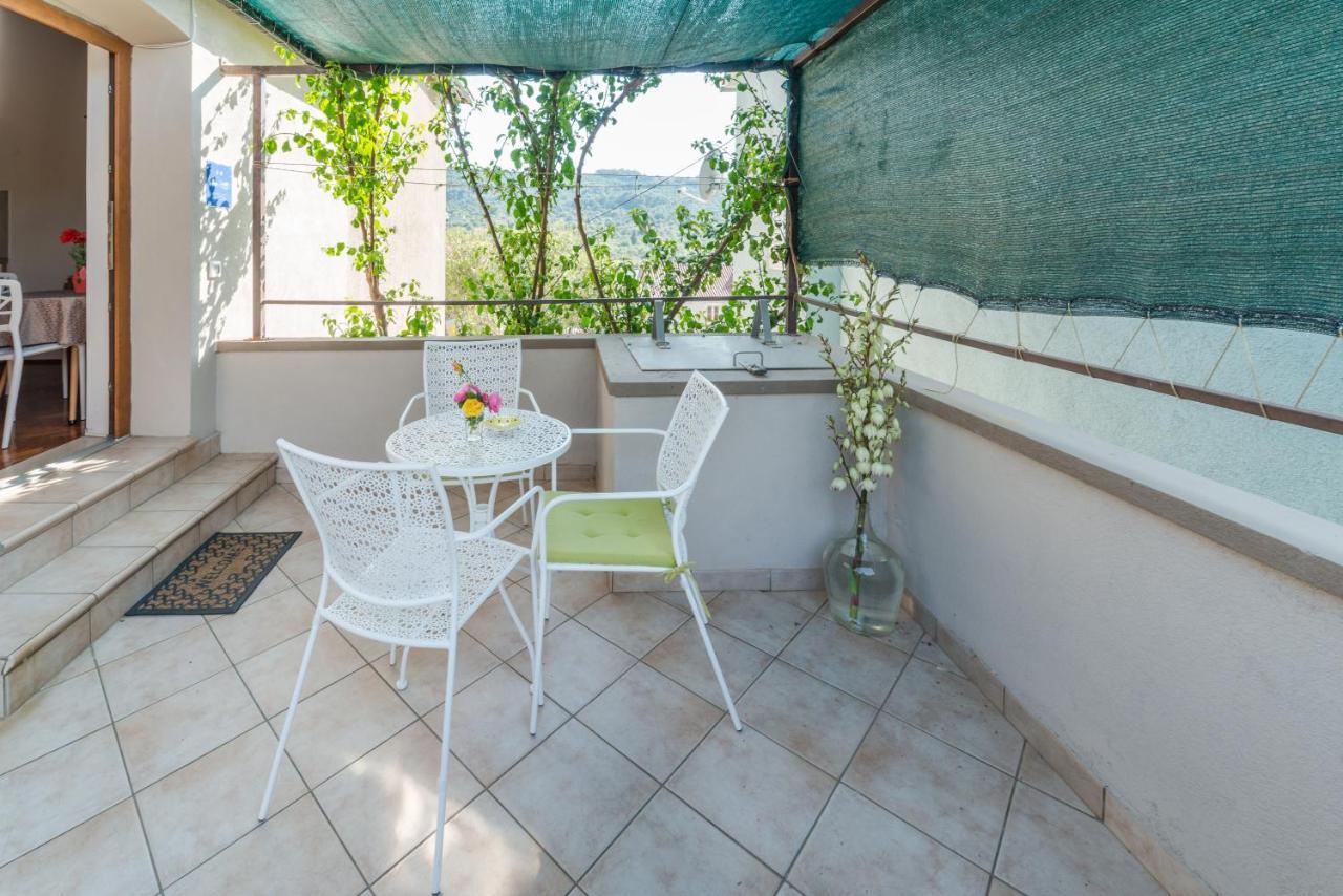 Apartmani Bugenvilija Brbinj 外观 照片